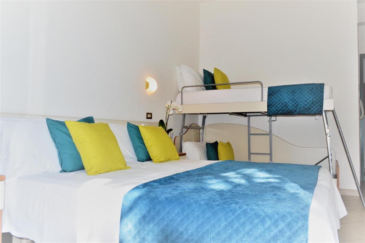 Hotel Elefantino Grey - Free Breakfast & Brunch Until 13-00 - Vicinissimi A Mirabilandia Milano Marittima Exterior foto